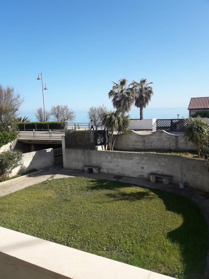 Casa A 20 Metri Dal Mare! Lejlighed Fossacesia Eksteriør billede